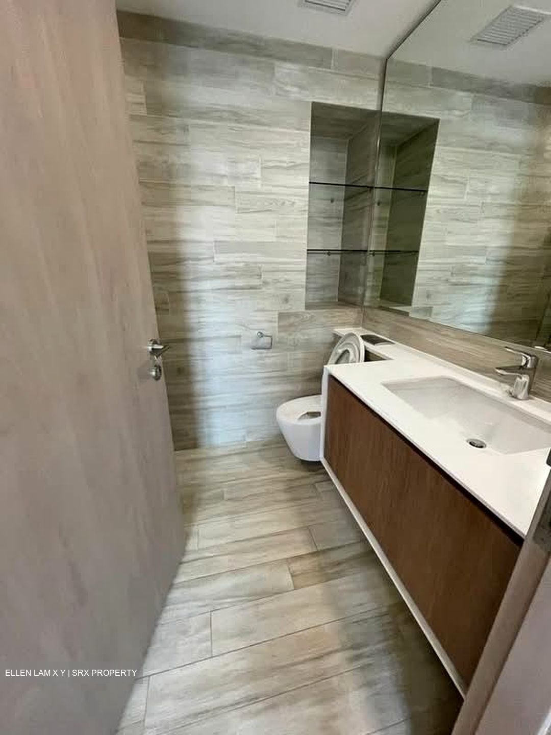 J Gateway (D22), Condominium #555794721